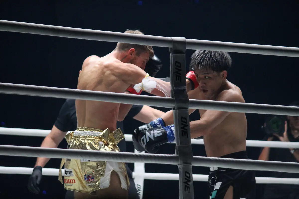 【画像・写真】【ONE】元K-1王者・与座優貴　ベルト奪取失敗…王者のテクニック＆手数の多さに苦戦して判定負け