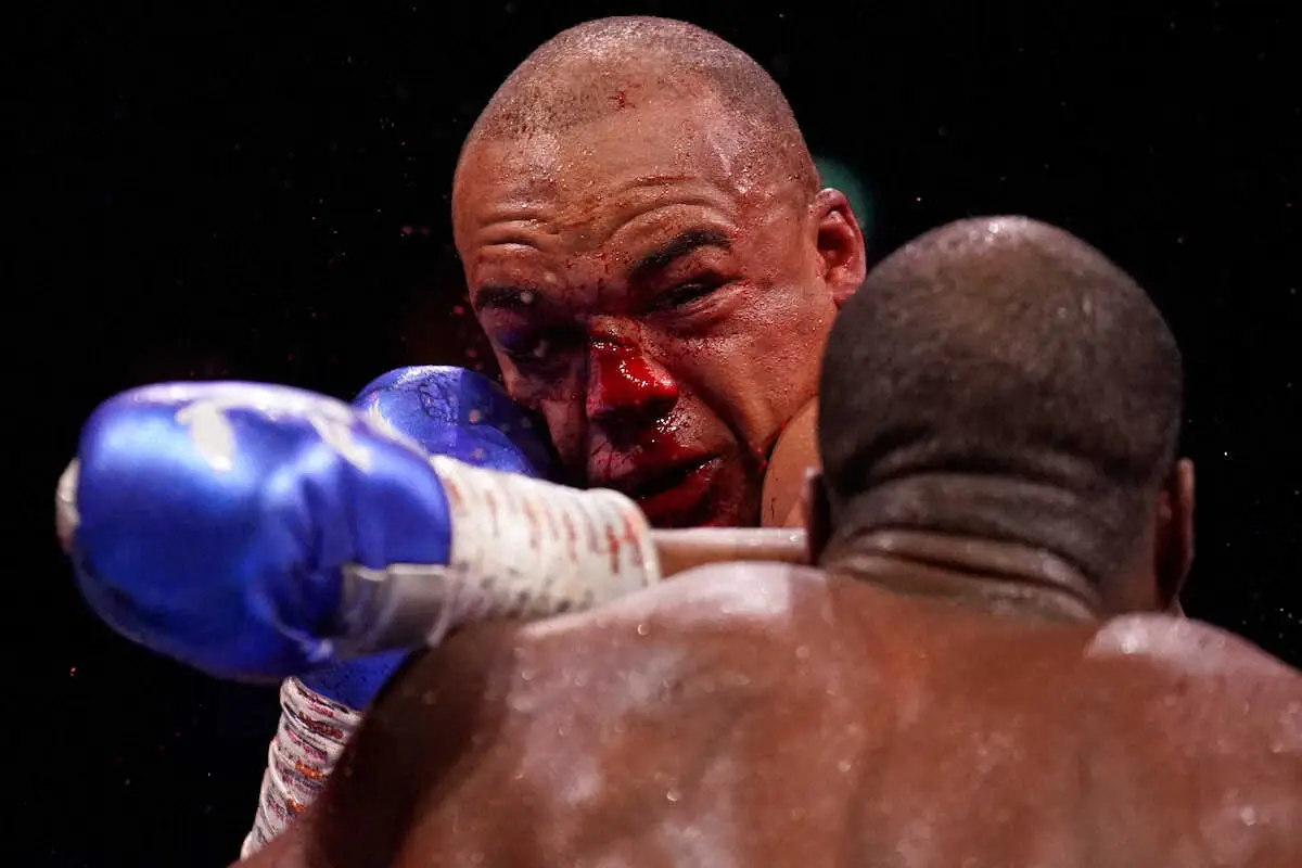 【画像・写真】デュボア逆転TKOでヘビー級王者返り咲き！序盤に2度ダウンも猛反撃「楽しんでいただけましたか？」