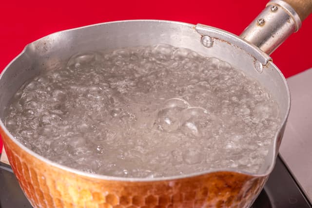 水道水を煮沸して飲むにはどうしたらいい？