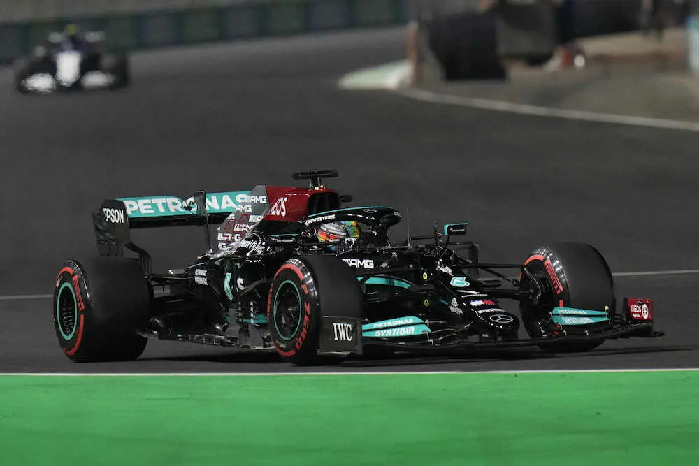 【画像・写真】F1サウジアラビアGP予選でポールポジションを獲得したハミルトン（AP）