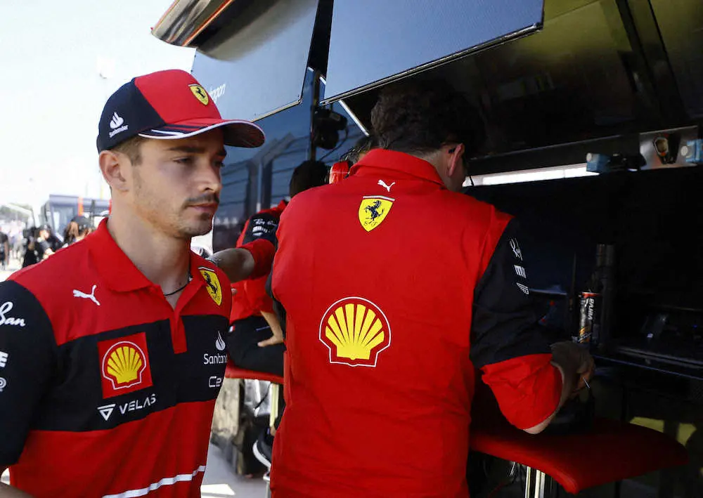 【画像・写真】＜F1フランスGP＞リタイアで厳しい表情のルクレール（フェラーリ）