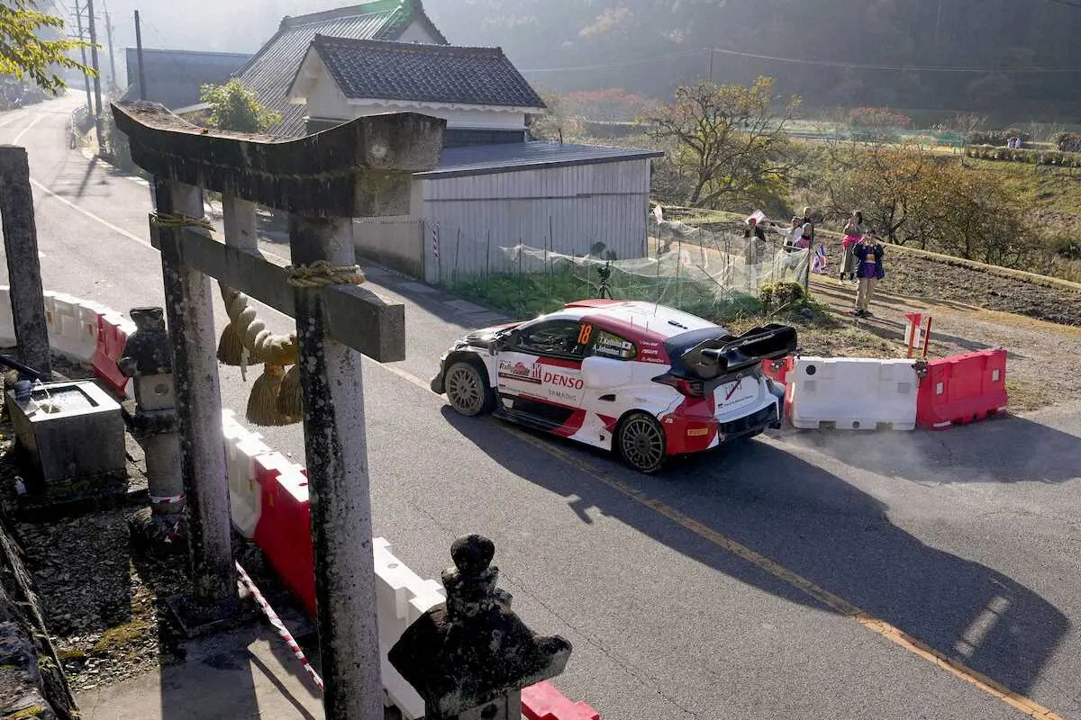 【画像・写真】勝田貴元が4位浮上　目標の表彰台へ「ベスト尽くす」　世界ラリー選手権