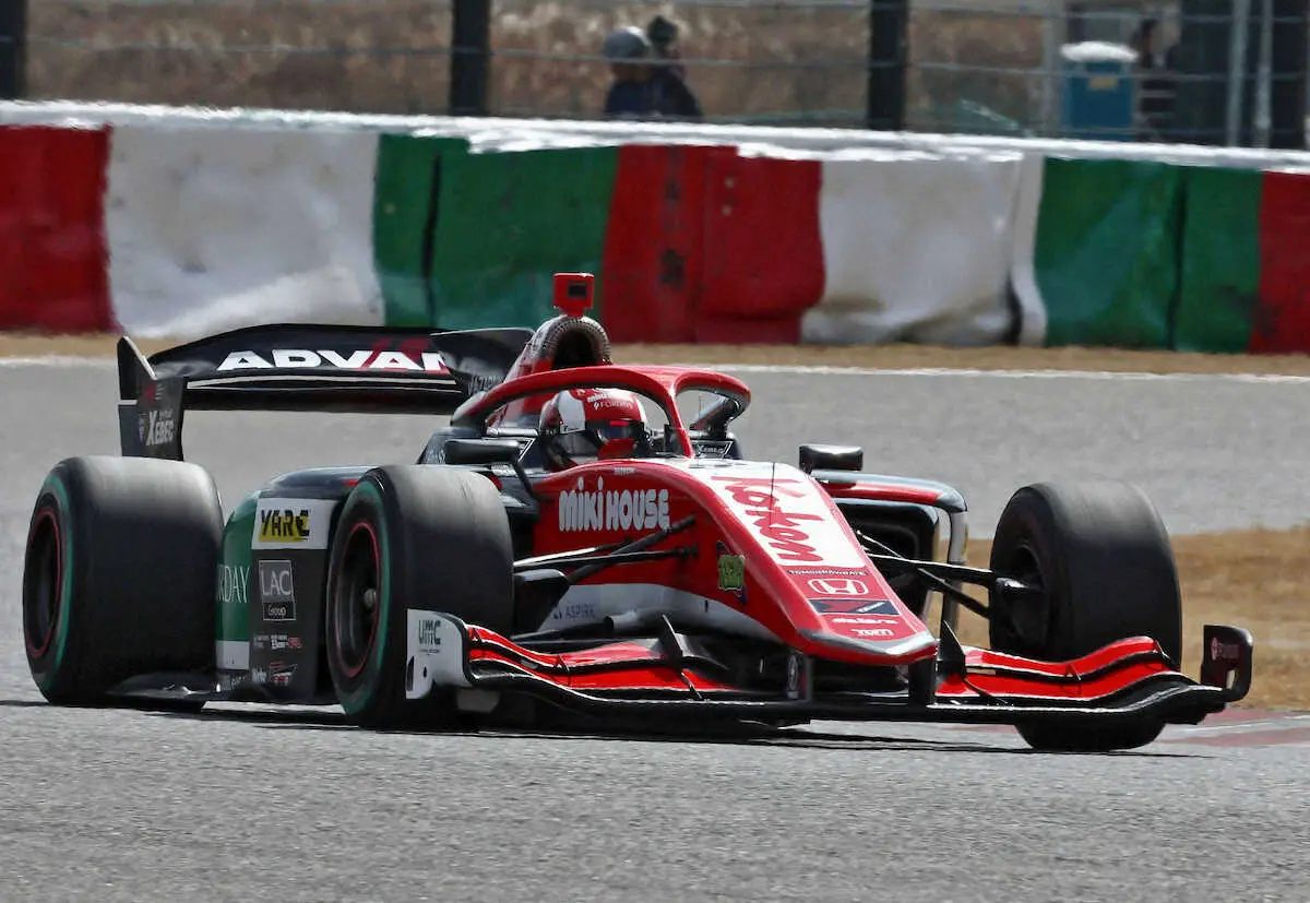 【画像・写真】スーパーフォーミュラ開幕戦　Juju日本人女性初出走　予選最下位も「最初は壁にぶつかって当然」