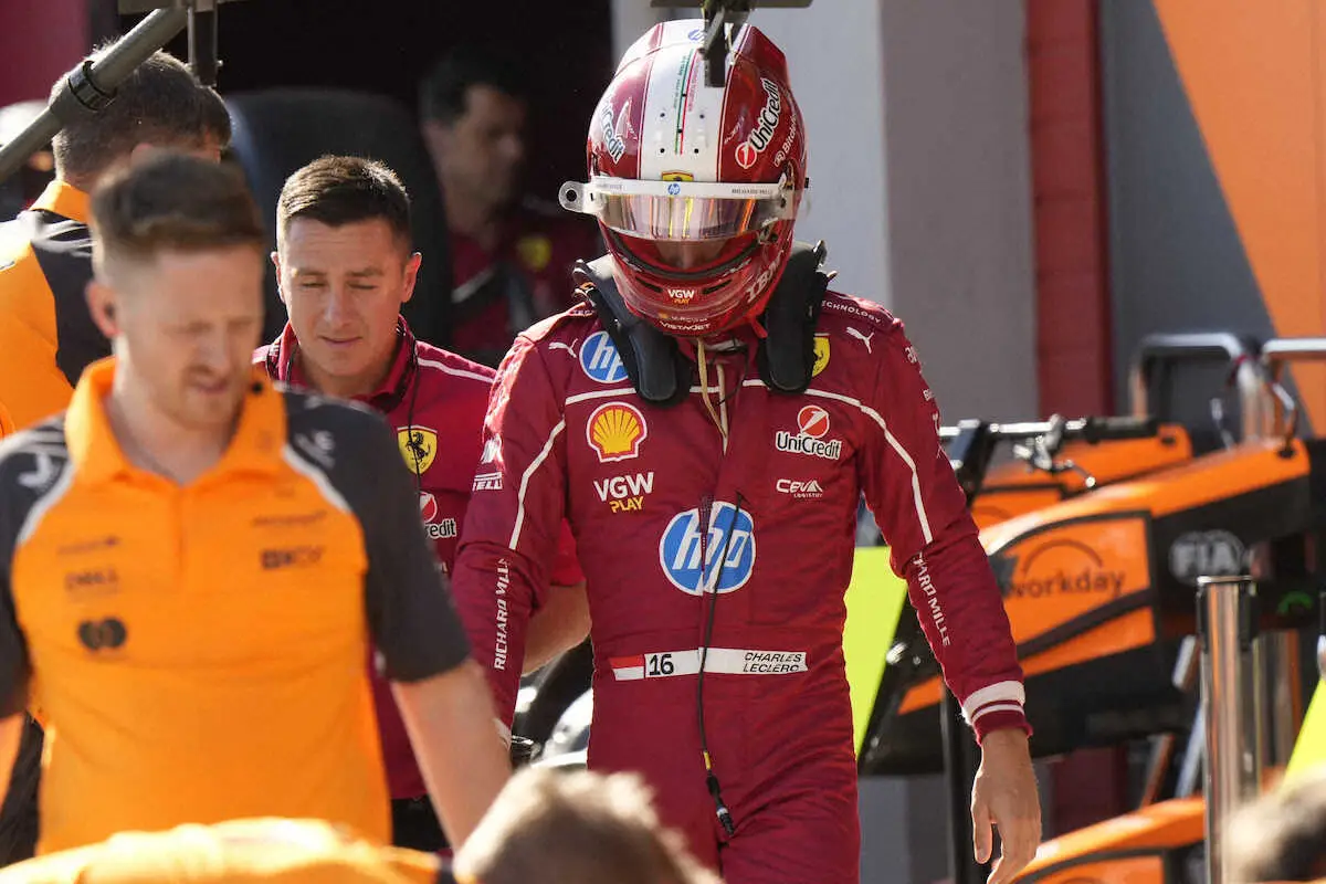 【画像・写真】Q2で敗退したフェラーリのルクレールはガックリ（AP）
