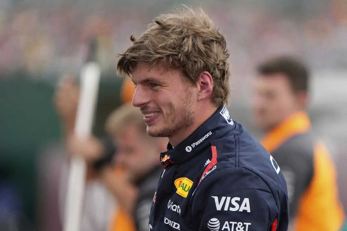 【画像・写真】PPを獲得して笑みを浮かべるレッドブルのフェルスタッペン（AP）