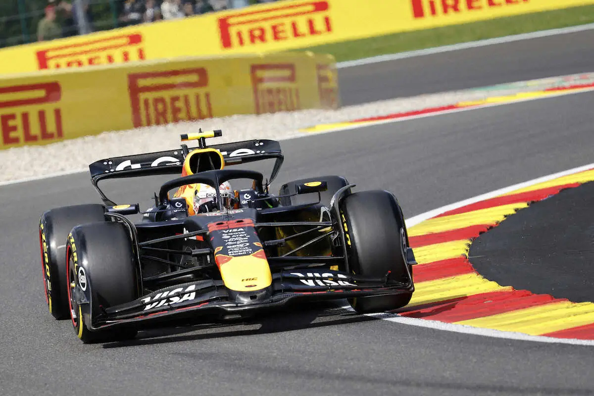 【画像・写真】スプリント予選を走る角田裕毅のマシン（AP）