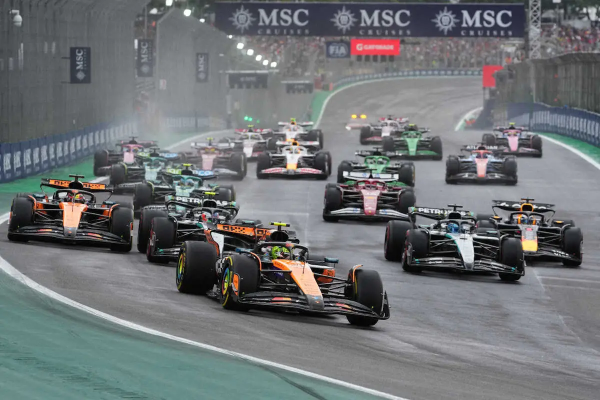 【画像・写真】マクラーレンのノリスを先頭にスタートする各マシン（AP）