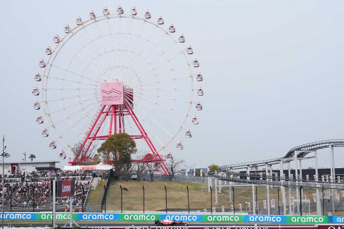 決勝を走るフェラーリのハミルトン（AP）