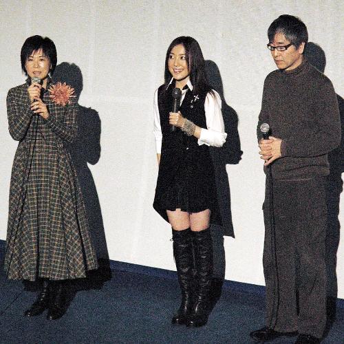 「星つむぎの歌」が完成した感想を語る（左から）覚和歌子、平原綾香、財津和夫