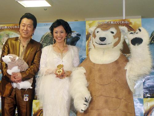 【画像・写真】高橋ジョージ夫妻ネグリジェでのろけ