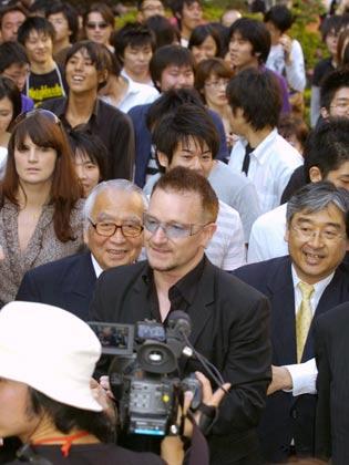 【画像・写真】「Ｕ２」ボノ　慶応大から名誉博士号