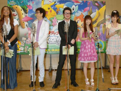 「劇場版ポケットモンスター」の公開アフレコに挑戦した（左から）Ｃｒｙｓｔａｌ　Ｋａｙ、山寺宏一、中村獅童、中川翔子、南明奈