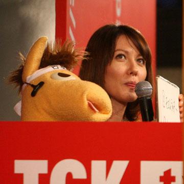 【画像・写真】懲りないモナ 今度は二岡と“不倫騒動”