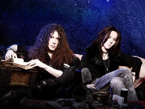 【画像・写真】米ヘビメタ元ギタリストがＪポップ界進出