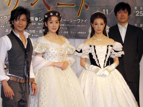 【画像・写真】涼風真世　夫同伴で「エリザベート」会見