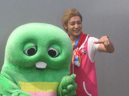 【画像・写真】つるの　ガチャピンと共演に「泣きそう」