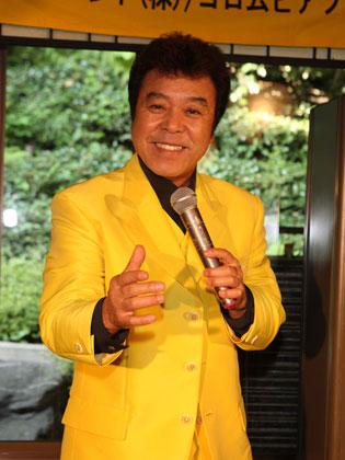 【画像・写真】“岡田監督似”冠二郎　新曲で紅白狙う！