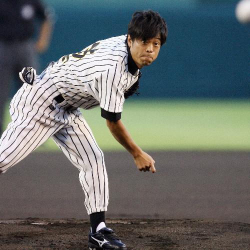 【画像・写真】陣内智則が始球式“ＪＦＫ”のＪはオレ！