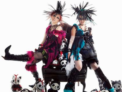 【画像・写真】元モー娘。にソックリ？謎の女性ユニットデビュー