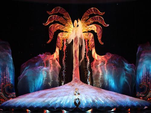 【画像・写真】小林幸子“軽量布”で砂漠とオアシス表現