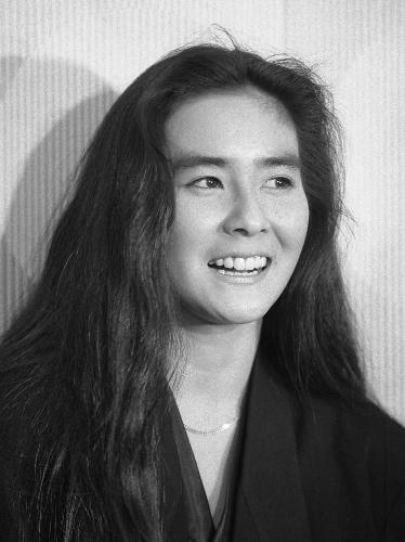 ８５年年２月１３日 安全地帯の玉置浩二と不倫の恋を告白した石原真理子 スポニチ Sponichi Annex 芸能