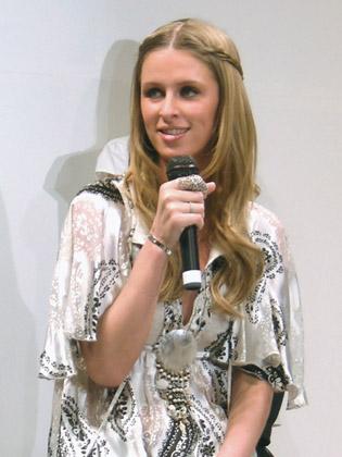 【画像・写真】標的は２０～３０代女性…ヒルトン妹のブランド発売