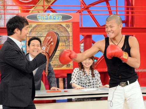 【画像・写真】亀田興毅　世界戦でお笑い芸人と強力タッグ