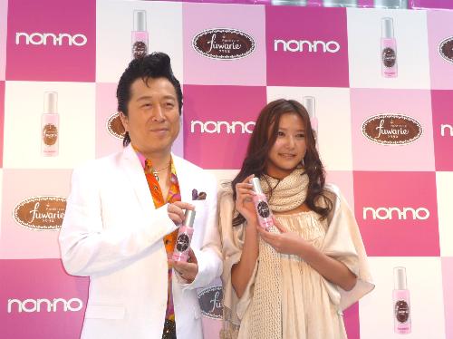 【画像・写真】“フワリエ”にときめく高橋ジョージ「奥さんにも」