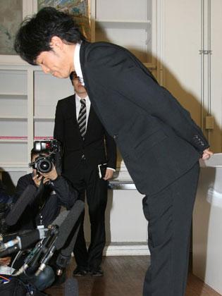 【画像・写真】離婚の陣内浮気認めた「誘惑に負けた…」