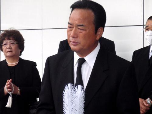 【画像・写真】細川たかし　通夜でこらえた涙、遺影を見たら…