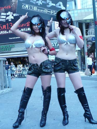 【画像・写真】「Ｔ４ギャルズ」顔が半分ターミネーター！？