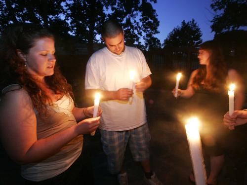 【画像・写真】米ロスは大騒ぎ…遺体搬送の病院周辺に数百人