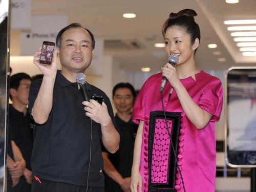 【画像・写真】「ＳＭＡＰ」ｉＰｈｏｎｅ新モデルＣＭに出演