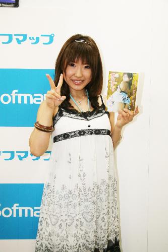 【画像・写真】Ｇカップ川奈栞に妄想「お尻を見せちゃってます」