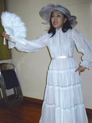 【画像・写真】五大路子「横浜ローザ」赤レンガ倉庫で上演