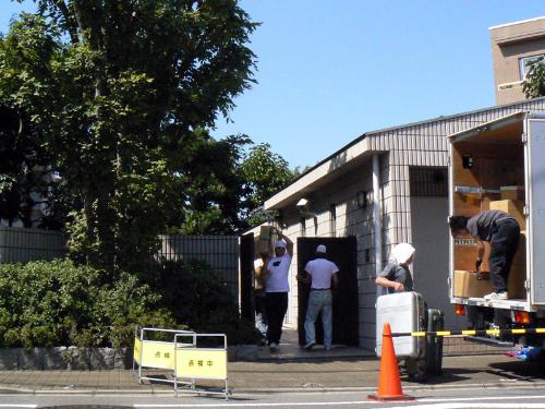 【画像・写真】酒井被告　退院後の住居で改装の準備作業