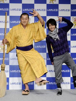 【画像・写真】マツケンがレレレのおじさんに　“バカ田大生”応援　