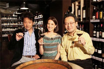 「シャトー・ジャポン～いま日本のワインが熱い～」に出演の政井マヤ（中央）辰巳琢郎（左）