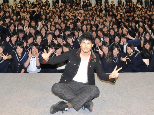 【画像・写真】「小栗旬になった気分」平井堅大歓声に照れ笑い