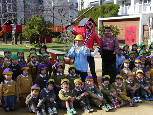【画像・写真】川畑泰史＆池乃めだか　園児に“ミニ新喜劇”