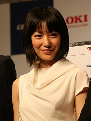 【画像・写真】菅野美穂「愛のかまど」活動に触発された？