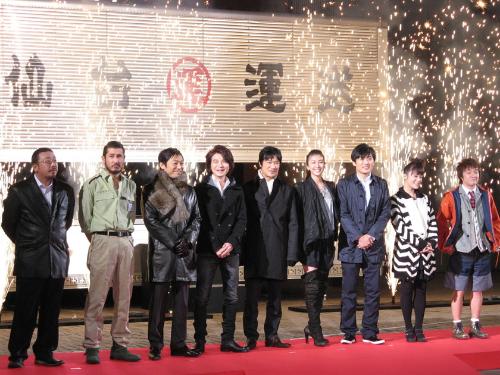 【画像・写真】竹内結子「寒いの苦手」も薄着で登場