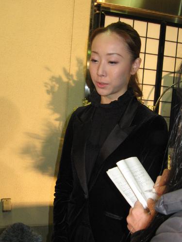 【画像・写真】夏夕介さん通夜…長女は宝塚舞台後駆けつける