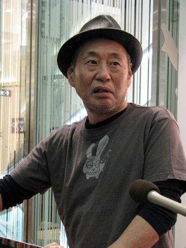 【画像・写真】「必殺に出して」と頼んだ泉谷しげるを歓迎