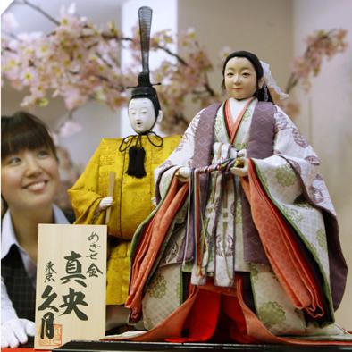 【画像・写真】人形も応援してます！松嶋菜々子よりも今は浅田真央