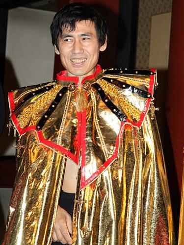 【画像・写真】エスパー伊東“不純な動機”でブリトニーにベタ惚れ