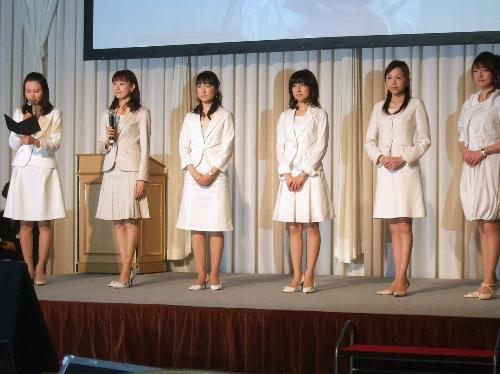 【画像・写真】移行まで５００日　各局女子アナも一生懸命