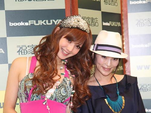 【画像・写真】佐々木希　厳戒態勢の“泡ヌード”