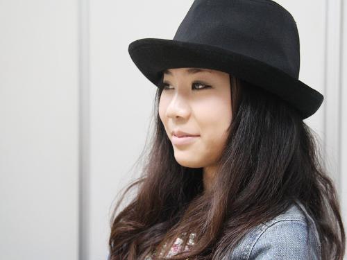 【画像・写真】６歳で両親に捨てられて…１３歳少女事実だけ歌う