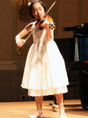 【画像・写真】１１歳　島ゆりかさんが２位　ベネチアでコンサート